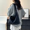 Korean New Casual Nylon Tote Bag Simple and Fashionable, Large Capacity One-shoulder Versatile Crossbody Commuter Bag