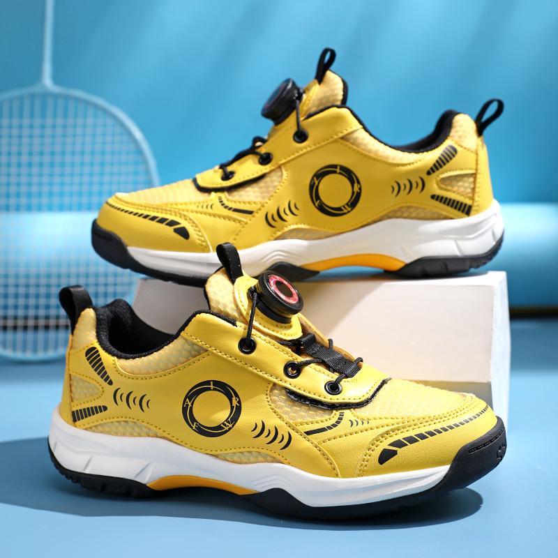 Children's Non-Slip Badminton Shoes for Boys and Girls - Soft-Soled, Wear-Resistant Sports Trainers for Autumn/Winter.