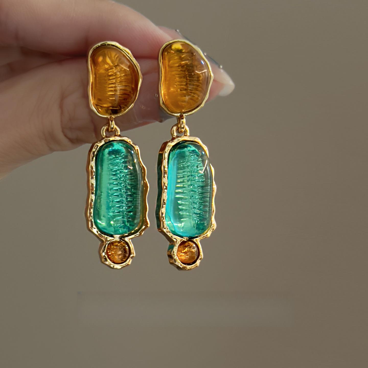 

Used Silver Needle Resin Irregular Oval Earrings - Retro, Simple, Versatile High-End Ear Studs