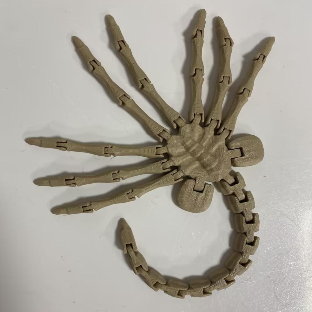 Desktop Decoration Alien Facehugger Model With Flexible Joints Animal Model