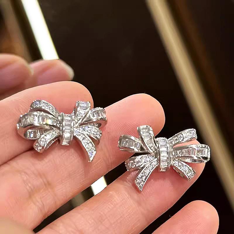 Novel Design Bow Stud Earrings for Women Exquisite Princess Ear Accessories Full Dazzling CZ Stone New Statement Jewelry