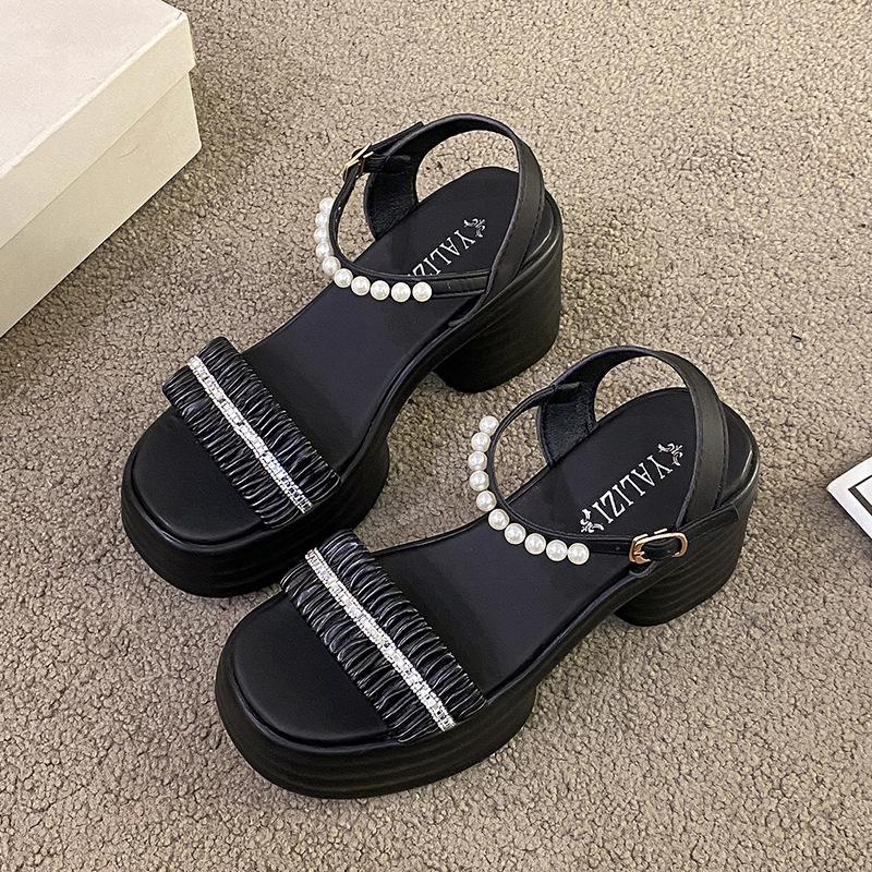 

Sandals women s summer new Xiaoxiangfeng platform fashion Roman beach casual shoes pearl one-word belt with skirt 35 чёрный