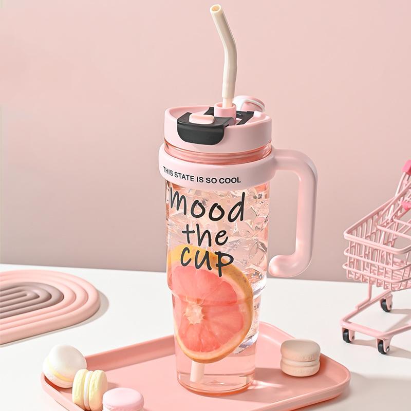 MeyJig 900ML Strohbecher Tragbare Handheld-Wasserflasche Großes Fassungsvermögen Sportbecher Trinkbecher Weiblich