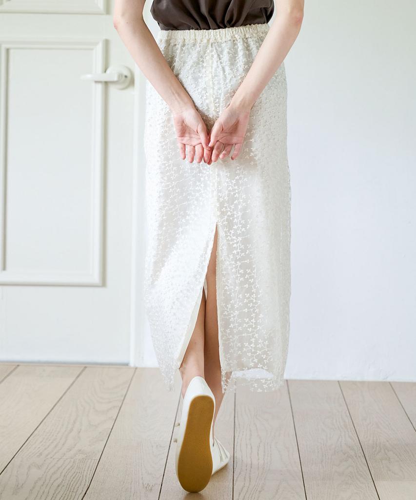 SLOWLOLLI Floral Chiffon Shirring Long Skirt - Cream