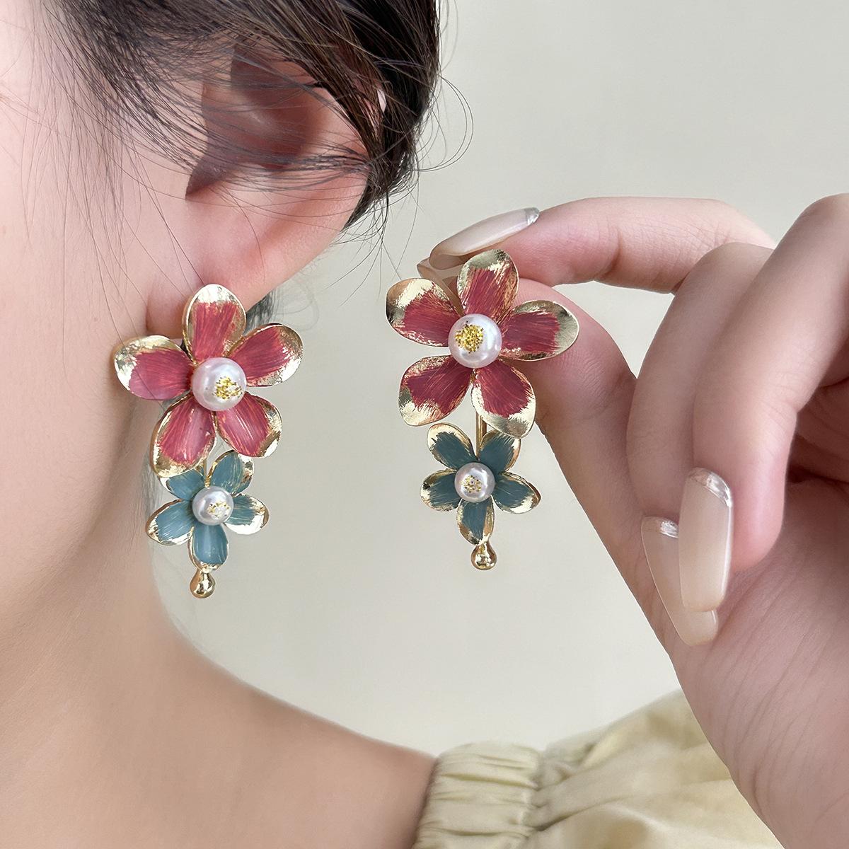 Sweet, Elegant And Gentle Temperament Earrings, Flower Pearl Long Earrings, High-End Sense, Niche Personalized Earrings.