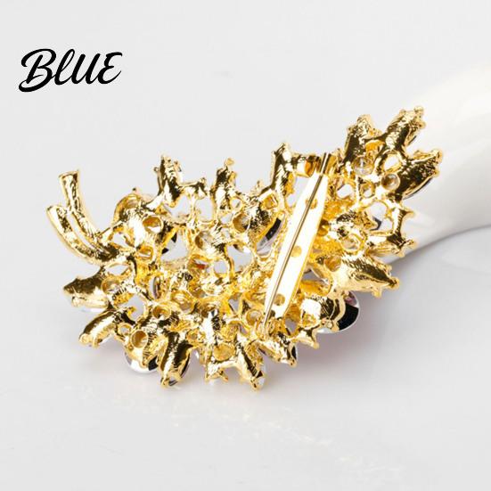 Cubic Zirconia Inlaid Brooch Pin Women Lightweight Flower Cluster Sparkling