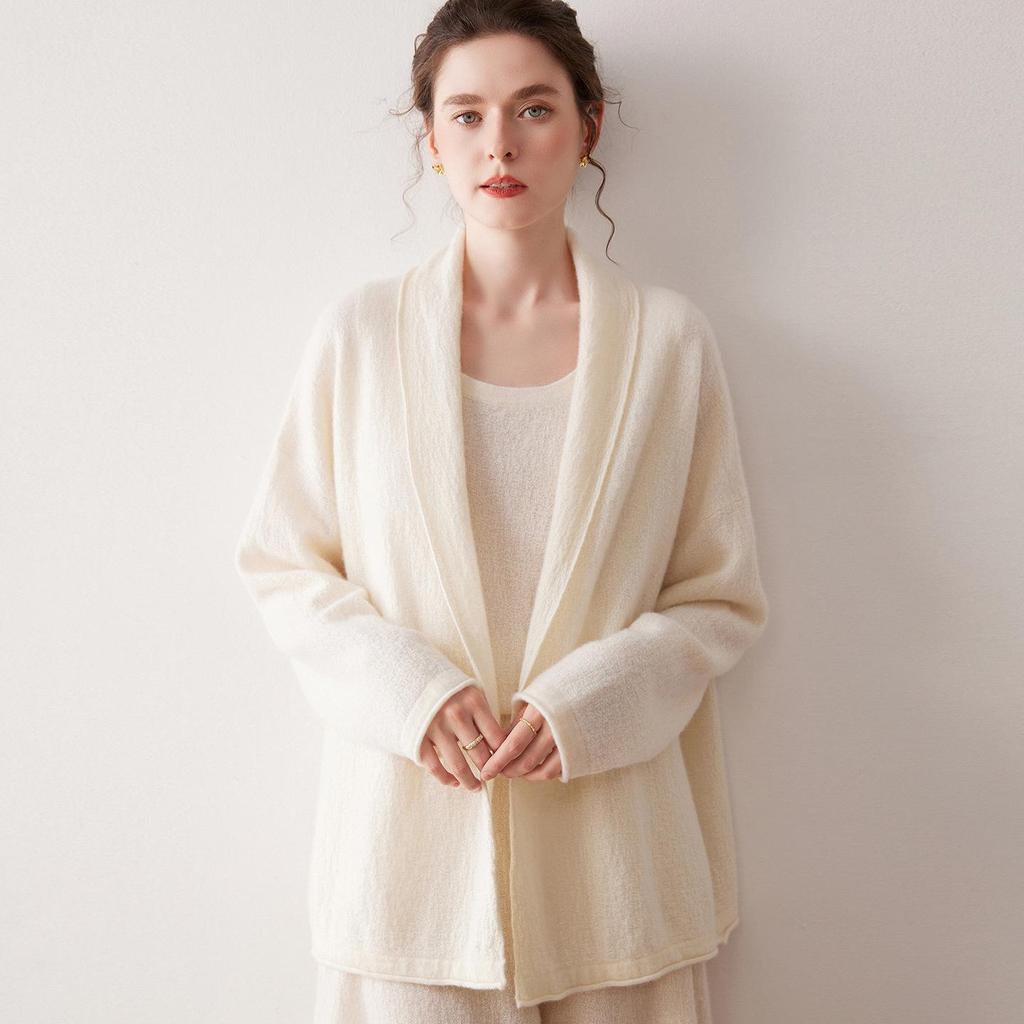 Women's Autumn/Winter Cashmere V-Neck Cardigan: Soft, Cozy, and Stylish Outerwear