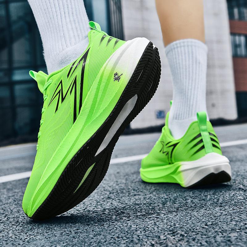 2025 New Carbon Board Running Shoes Summer Mesh Breathable Lightweight Shock-absorbing Popcorn Bottom Youth Sports Shoes