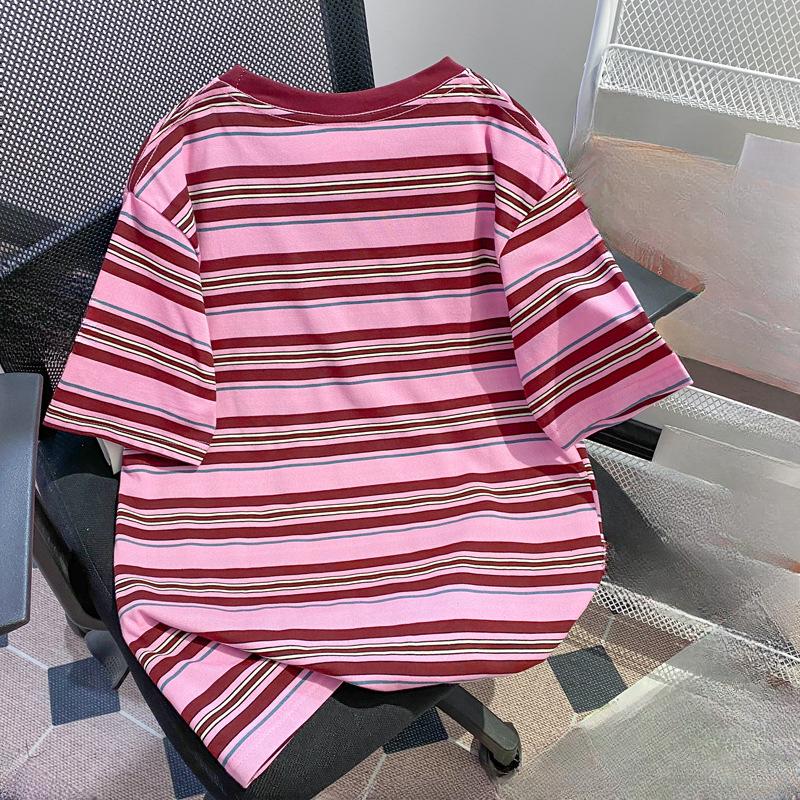 Randig broderad kortärmad t-shirt i stor storlek för sommaren