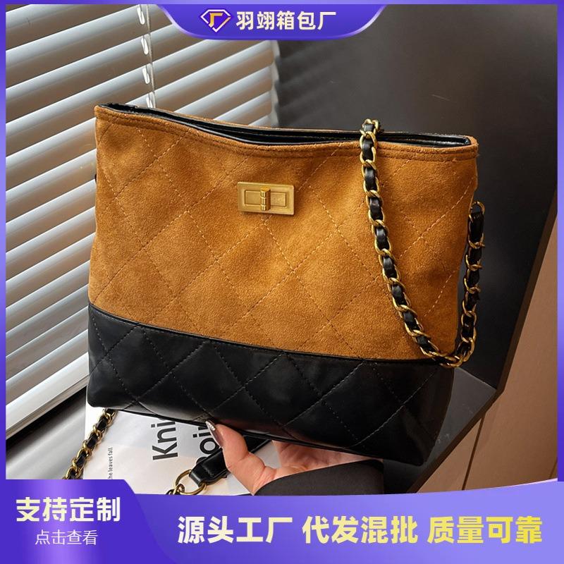 Versatile diamond small bag women's new fashion commuter bucket bag autumn and winter popular chain messenger bag