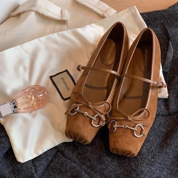 Grape mother of the same style, French girl bow inner height increase versatile pig nose Mary Jane single shoes women's leather