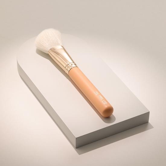 THE TOOL LAB 155 Angle Blusher & Shading Cheek Brush