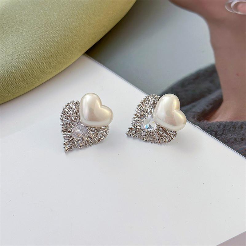 Metal Wing Heart Imitation Pearl Geometry Stud Earrings For Women Jewelry Simple Wedding Christmas Girl Gift Jewelry