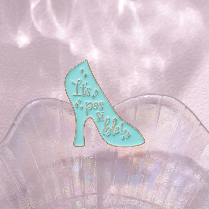 Green Artistic Exquisite Letter High Heel Brooch Versatile Alloy Decoration Metal