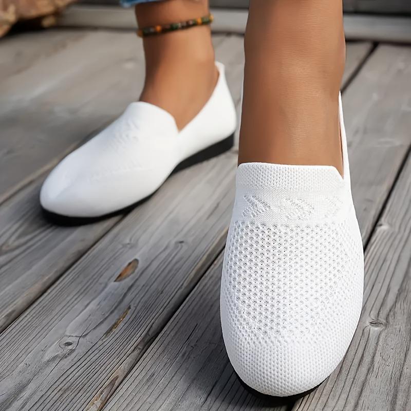 2025 Fall New Large Size Round Head Flat Single Shoes Female Shallow Mouth Sports Wind Casual Shoes