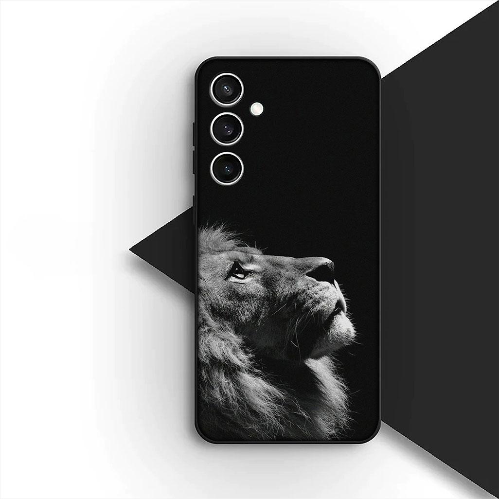 

Casing for Xiaomi Poco C75 C65 C85 X7 X6 M8 F7 F8 Ultra F6 Pro Phone Cover Protective Case Lion Stalking Wolf Art Poco F7 Ultra