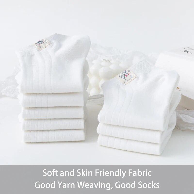 Meias Femininas de Primavera e Verão Quatro Estações Brancas Simples Cor Sólida Gato Desenho Animado Fashion Doce Fofas Confortáveis