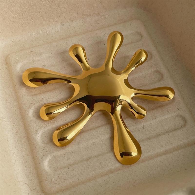 Vintage Hollow Irregular Ripple Brooch Collectible Brooch Stainless Steel Texture Suitable for Fashionable Women Present