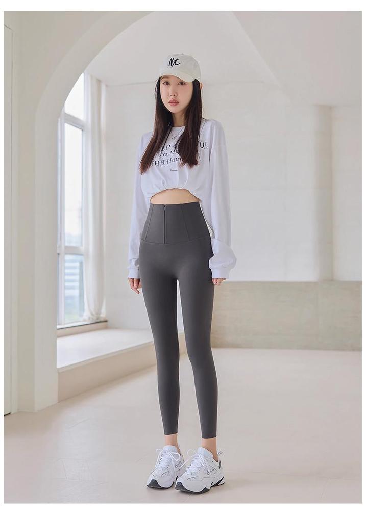 Women's Zipper Abdomen Control Shark Skin Pants: Plus Velvet, Thick Warm Button-Up Yoga Base Layer for Autumn/Winter.
