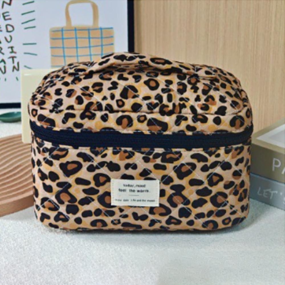 Ins Style Quilted Cotton Handheld Makeup Bag Large Capacity Zipper Closure Toiletry Bag Portable Leopard Print Handbag Gift