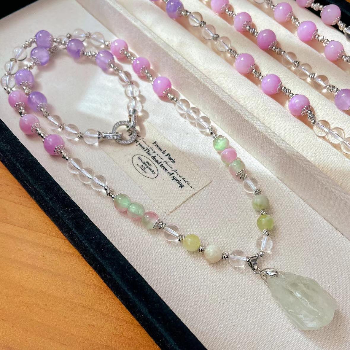 

Vintage Purple Quartzite Natural White Crystal Sweater Chain Autumn And Winter Small Long Chain Pendant Necklace Design
