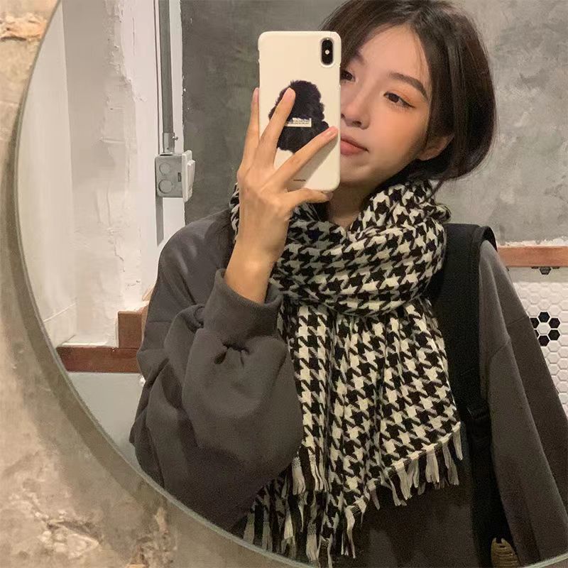 Atmosphere Maillard plaid scarf women's winter new Korean high-end sense thickened warm scarf student