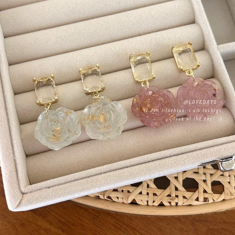 

Французские нежные ретро-серьги с розовыми кристаллами в виде цветка, женские нишевые серьги, элегантные аксессуары для ушей для пожилых людей белый