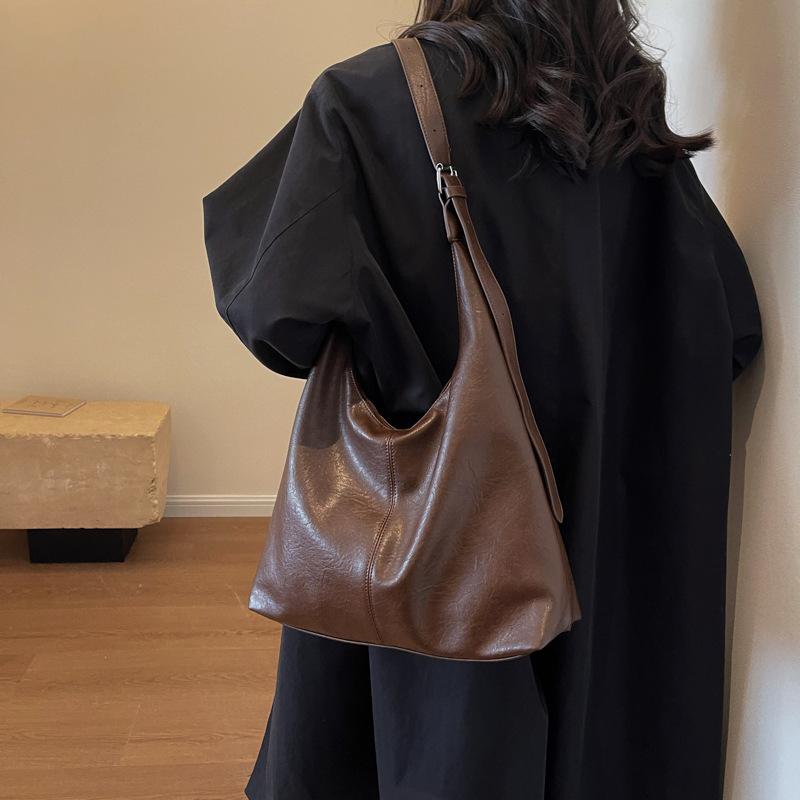 Large capacity shoulder tote bag women's new trendy fashion casual simple commuter bucket bag