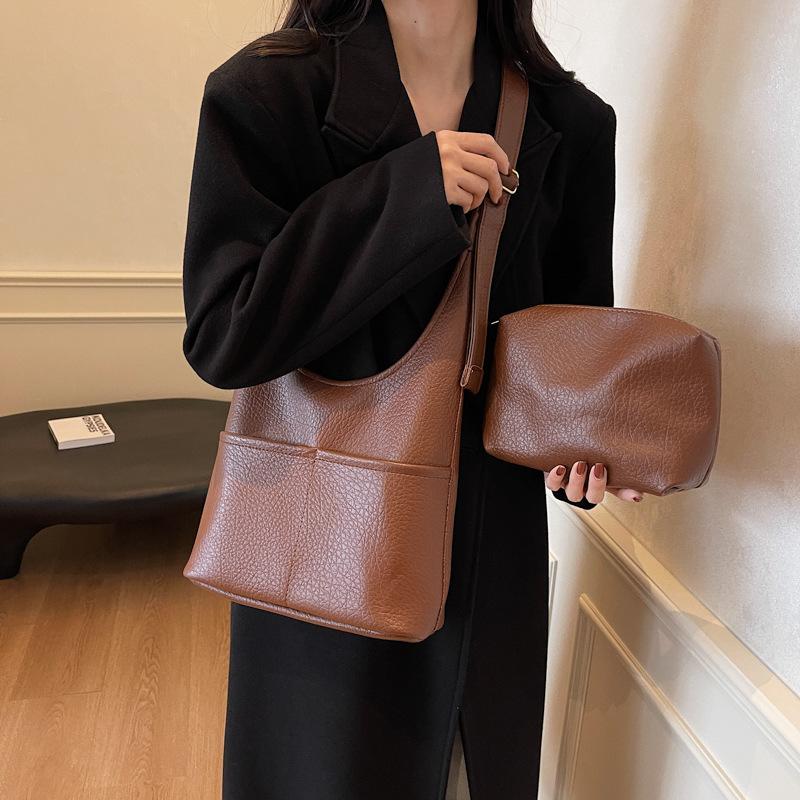 2025 New Fashion Retro Soft Bag Tote Bag Shoulder Bag Women's Large-capacity Bag Backpack Women's Niche Design