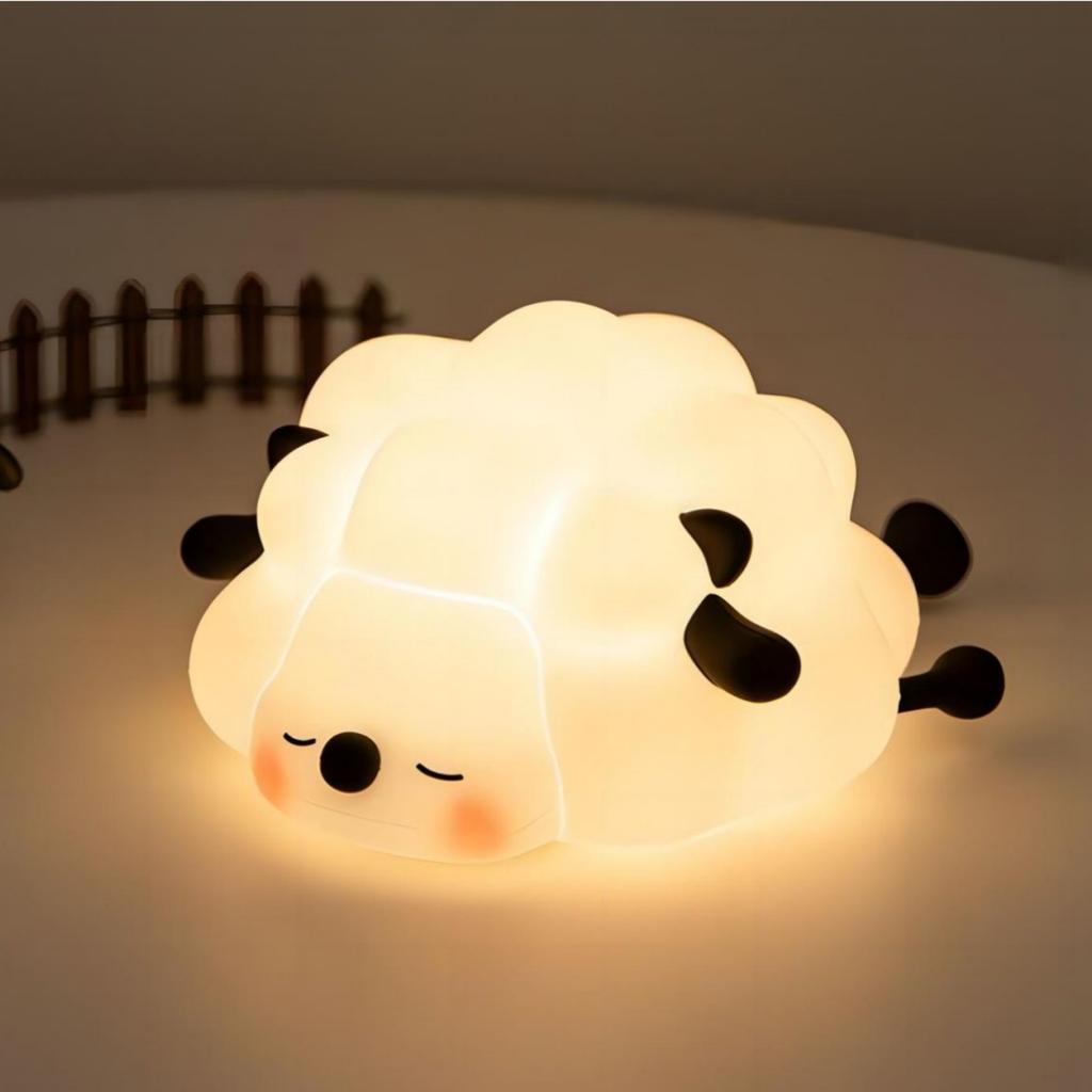 Veilleuses de nuit mignonnes en silicone Mouton Dessin animé Lampe de chambre pour décoration de chambre d'enfant Rechargeable Minuterie Variation d'intensité Veilleuse de nuit pour le sommeil