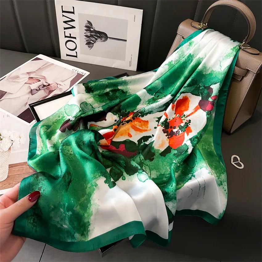 New Luxury Women's Soft Satin Hair Scarves Fashion Square Printed Headscarf 70cm Professional Accessories Designer Scarf