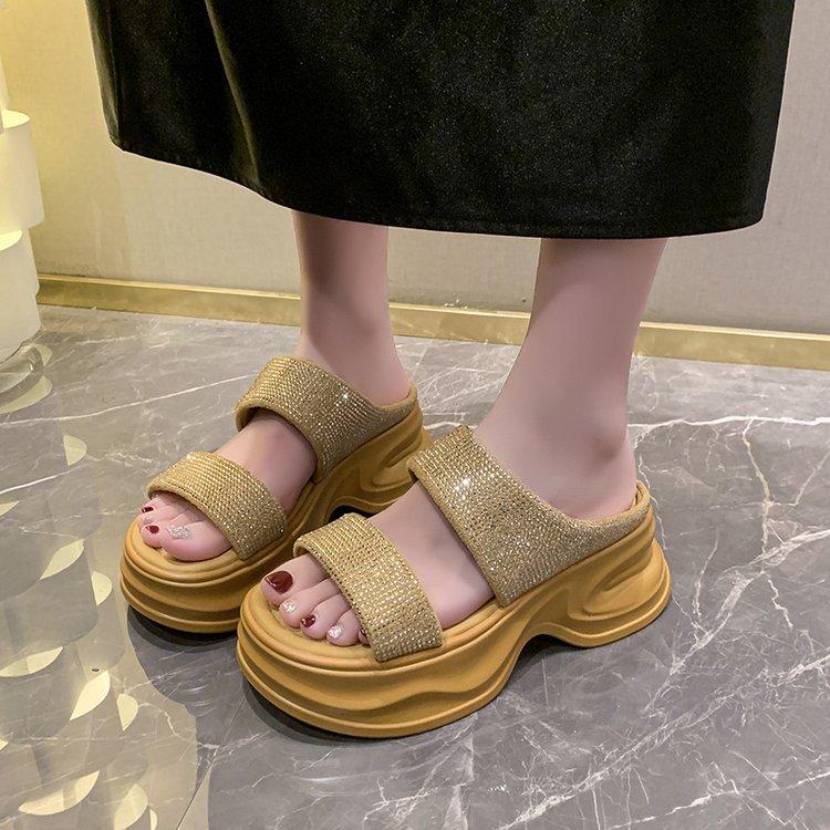 Rhinestone Platform Sandals Women's 2025 Spring New High-end Temperament with Skirt Cool Slippers Seaside Beach Slippers