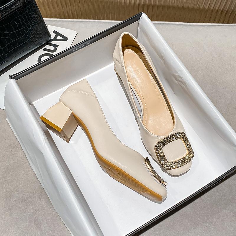 

Coarse heel grandma shoes women s soft leather 2025 spring new square head middle heel single shoes women s shallow mouth large size women s single s 41