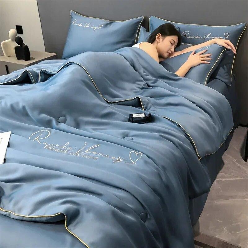 100% Washed Silk Summer Quilt Embroidery Smooth Ice Cooling Comforter for Bed Silky Solid Blanket Soft Cool Summer Blanket