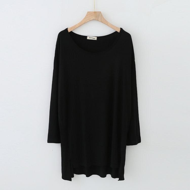 

Женское платье-футболка с рукавами «летучая мышь» из модала и хлопка: Модель средней длины, с длинным рукавом, коротким передом и длинной спинкой для повседневной носки L чёрный