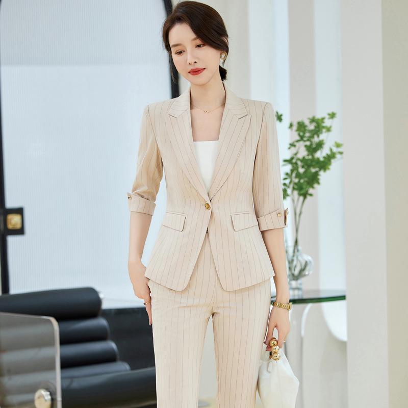 Women's White Striped Seven-Sleeve Suit Jacket - Professional Spring/Summer Fashion