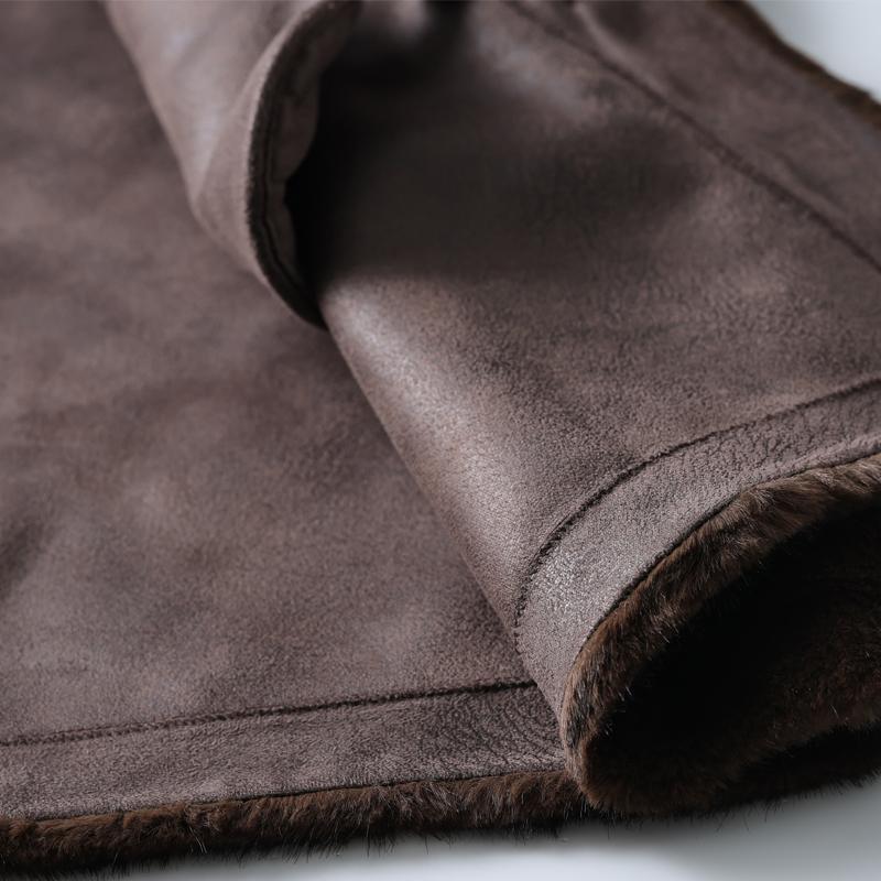 Kabát z umělé kožešiny pro ženy středního věku Zimní svrchní oděvy Elegantní silné teplé kožešinové bundy pro ženy Oblečení