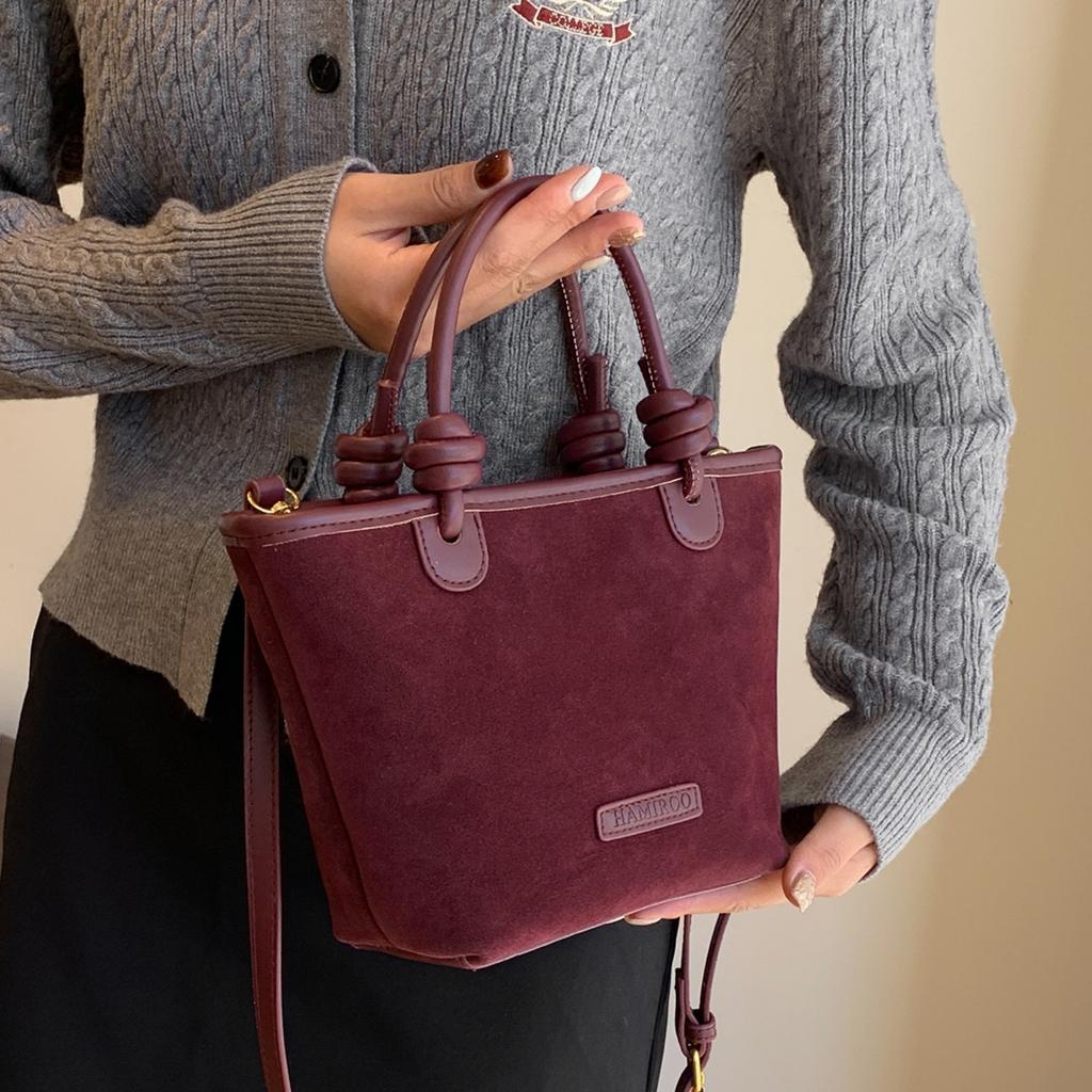 Niche high-end retro matte bag women's 2025 new messenger bag trendy fashion vegetable basket single shoulder bucket bag