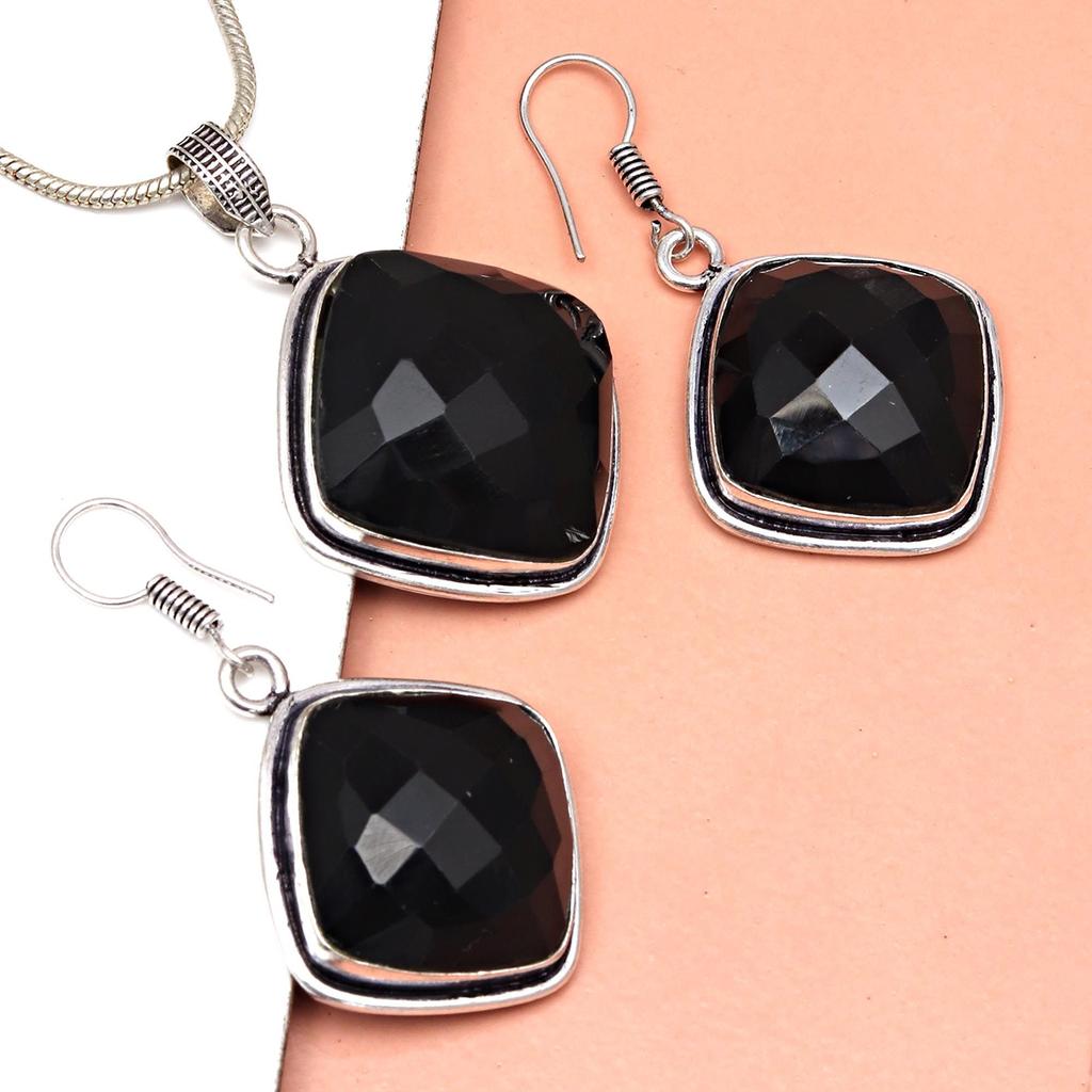 Black Spinal  Pendant Gemstone Jewelry Handicraft Valentine'Day Gold