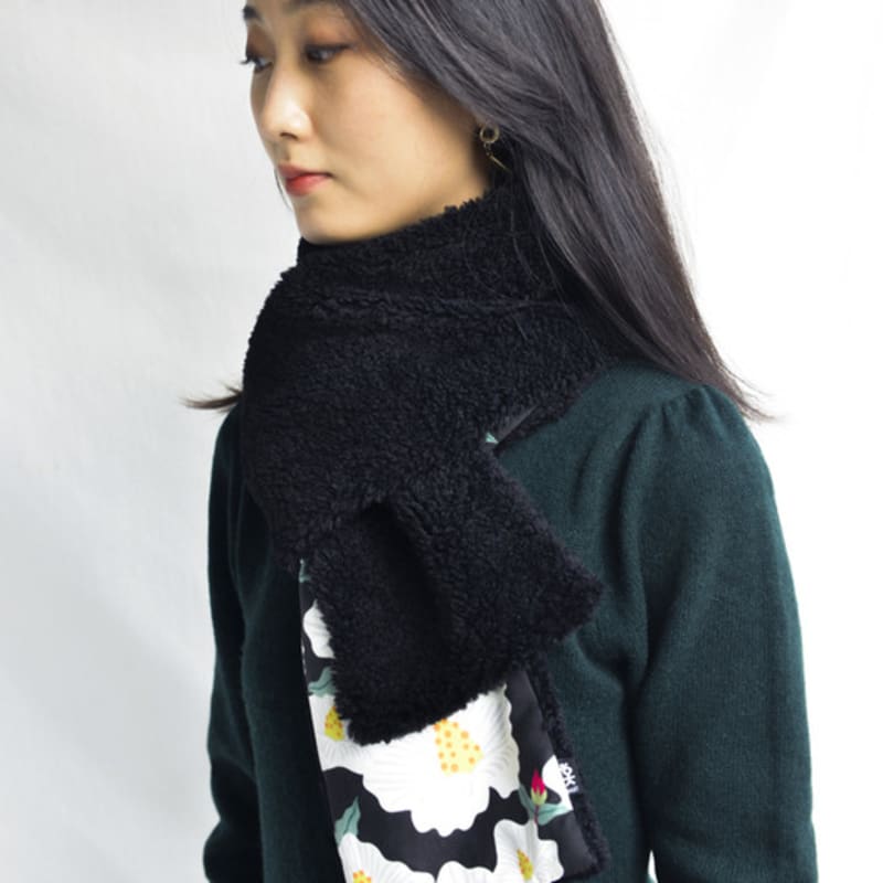 HAUT COLLECTION Écharpe Huyun Rose de Sharon G1