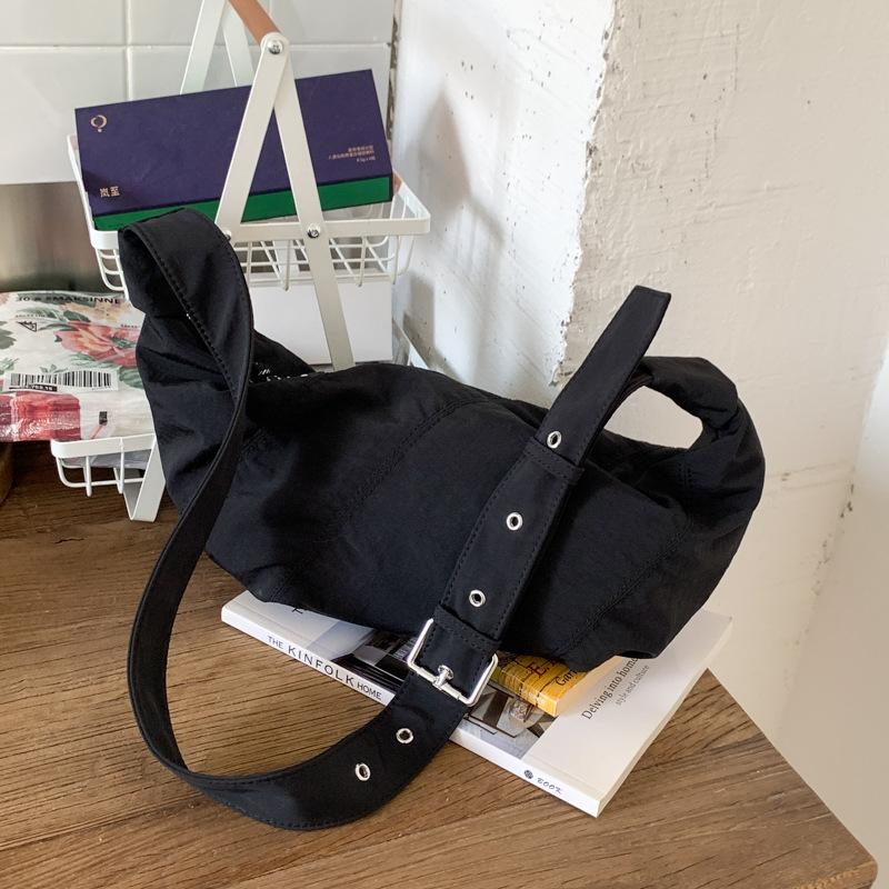 

2025 new street trend large capacity bag retro simple fashion trend single shoulder dumpling bag чёрный