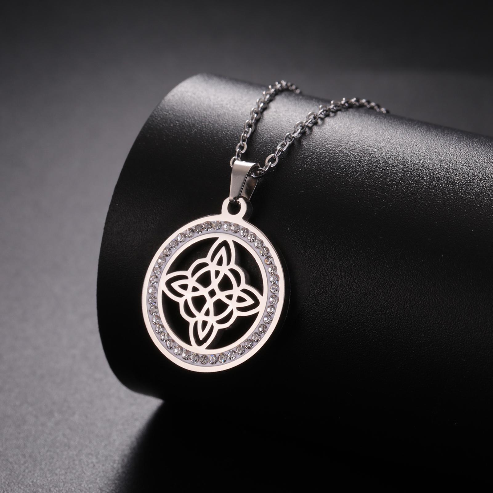 

Skyrim Witchcraft Knot Necklace Stainless Steel Clear Zircon Round Pendant Necklaces Amulet Wicca Jewelry Birthday Gift 45-50cm