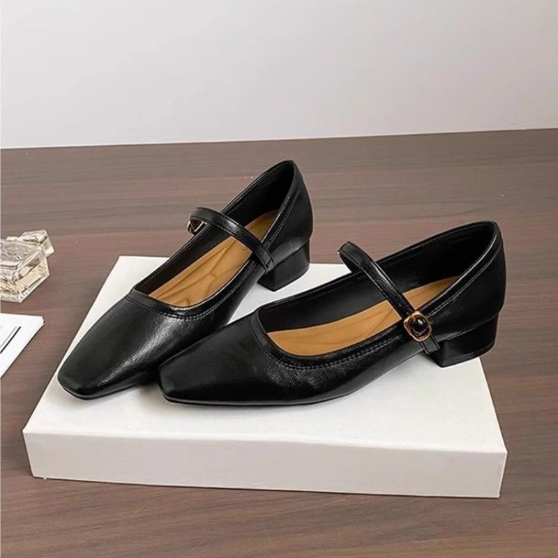 Fashion Hot Selling 2025 Summer New Luxury Women High Heels Concise Wine Pumps Female Metal Buckle Strap High Heels Lady Mary Jane Shoes