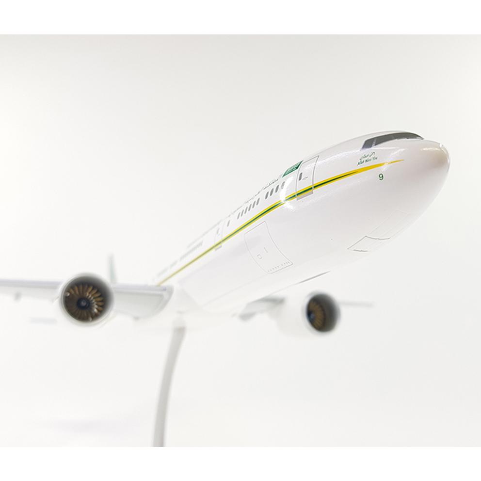 Hogan Wings 1/200 Boeing 777-300ER Saudi Arabian Airlines Flugzeugmodell (Artikelnummer. 911595)