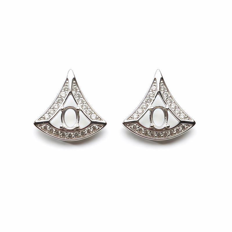 Elegant S925 Sterling Silver Crystal Stud Earrings - Versatile and Sophisticated