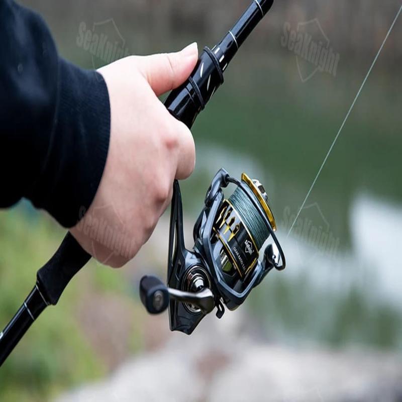 New Fishing Reel 2000-6000 Series Spinning Fishing Reel Stainless Steel Bearing Spinning Metal Fishing Reel Maximum 8KG Suitable for Sea Fishing Carp