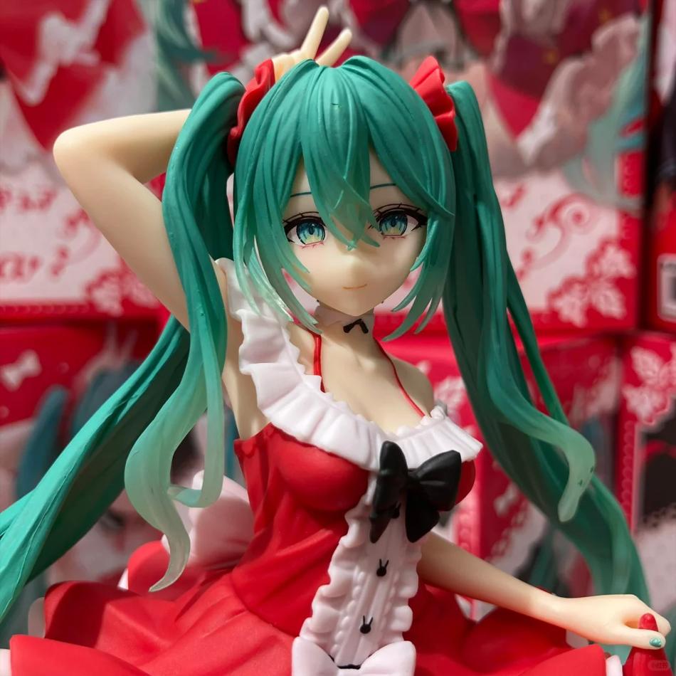 Anime New hatsune miku figure mini character ornaments kawai pink green hatsune table decoration for home adult toy kid birthday