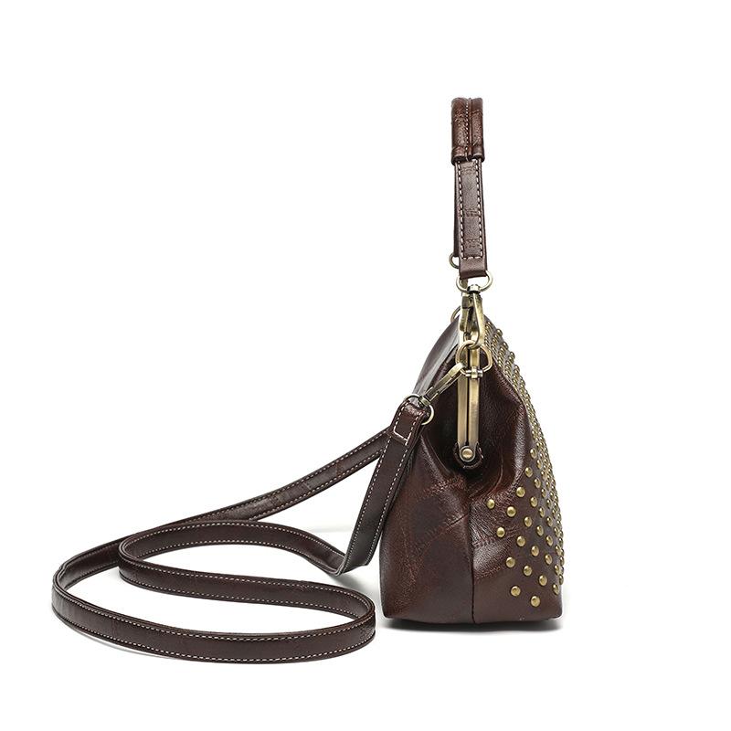 New PU Soft Leather Rivet Clip Bag Versatile Single Shoulder Crossbody Bag for Women