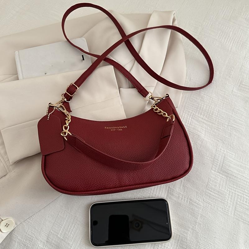 Ležérní stylová taška přes rameno s nastavitelným popruhem, elegantně navržená pro nošení pod paží, vhodná pro volný čas, do práce i na párty.