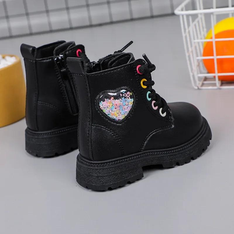 2024 Girls Boots Autumn Winter New Fashion Versatile Kids Ankle Boots School Korean Style Children's Boots Non-slip Heart Love